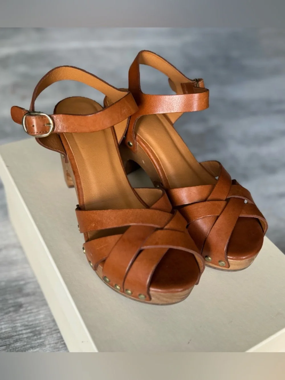 Sezane Isabelle Clogs in Smooth Camel - Picture 2 of 8